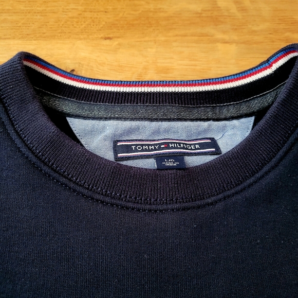 Black Tommy Hilfiger Men's Large Flocked Logo Cotton Sweatshirt - Picture 3 of 4